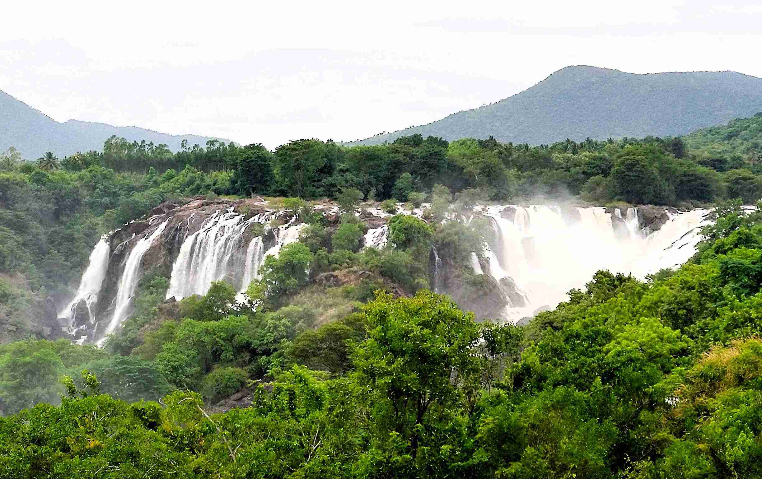 Barachukki Falls Harmony: BR Hills Weekend Getaway with Stunning Waterfall Scene